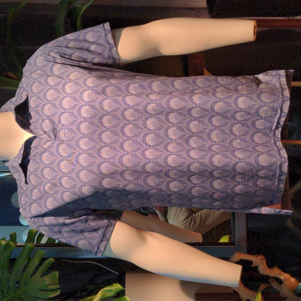 Shirt - Picture 2 of 7